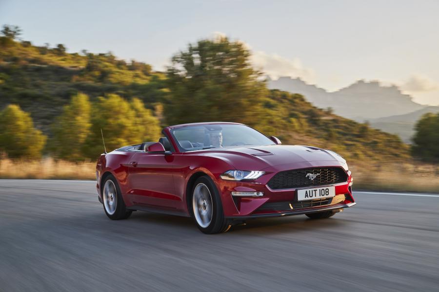  Ford Mustang EcoBoost Convertible 2017 года  (EU) (фото 1 из 32)